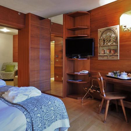 Hotel Mirage Cortina dʼAmpezzo Esterno foto