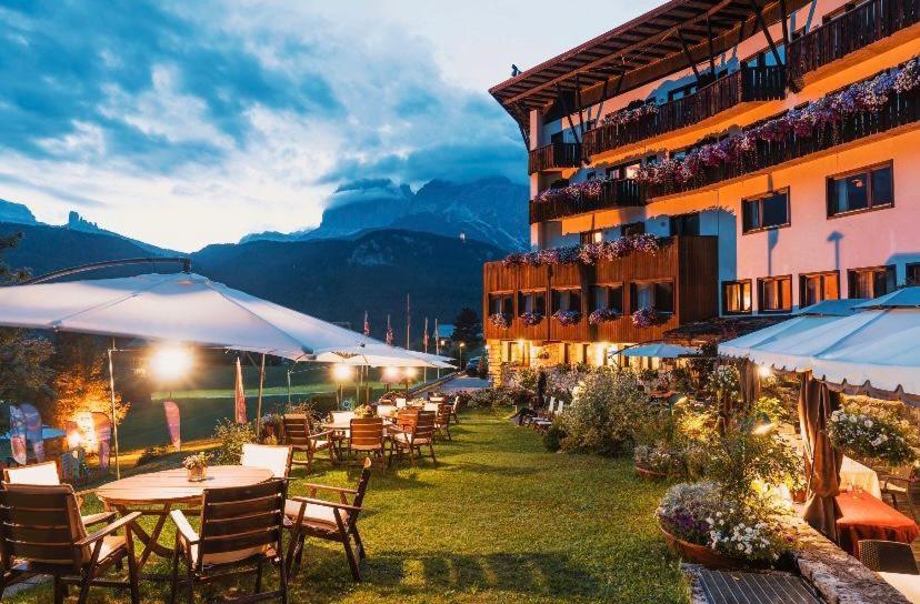 Hotel Mirage Cortina dʼAmpezzo Esterno foto