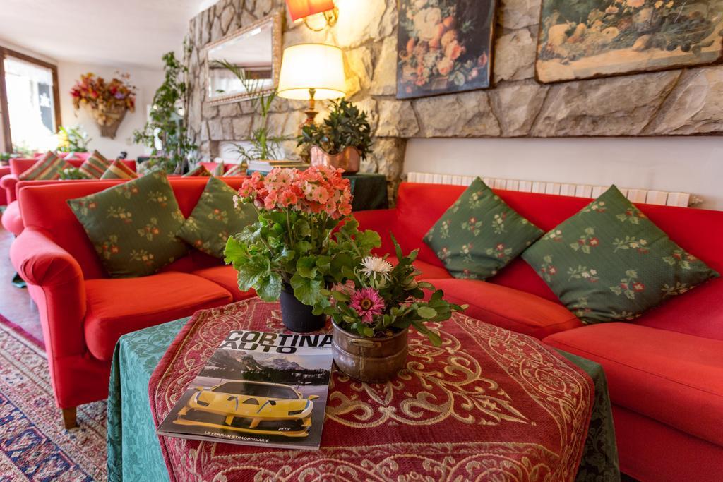 Hotel Mirage Cortina dʼAmpezzo Esterno foto