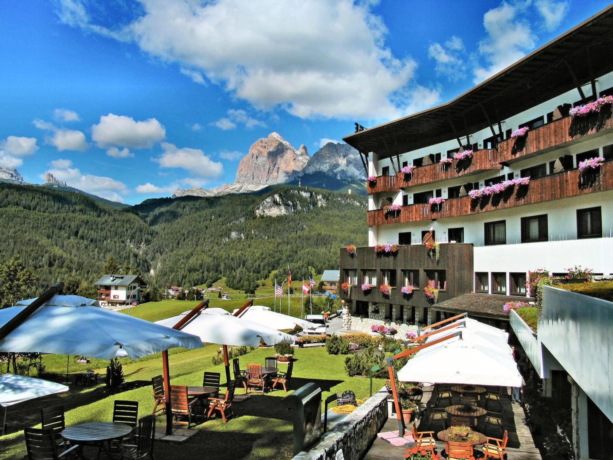 Hotel Mirage Cortina dʼAmpezzo Esterno foto