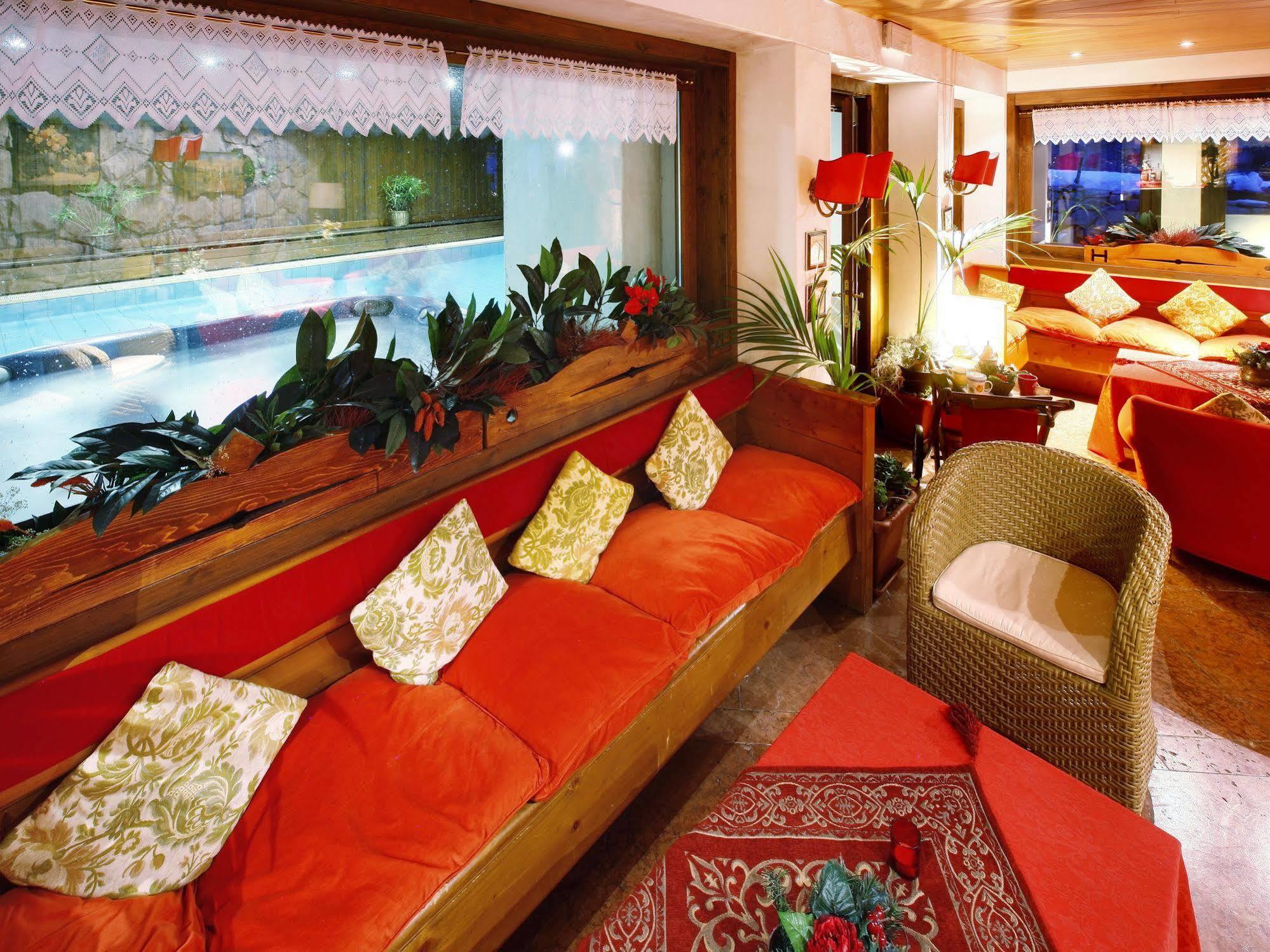 Hotel Mirage Cortina dʼAmpezzo Esterno foto