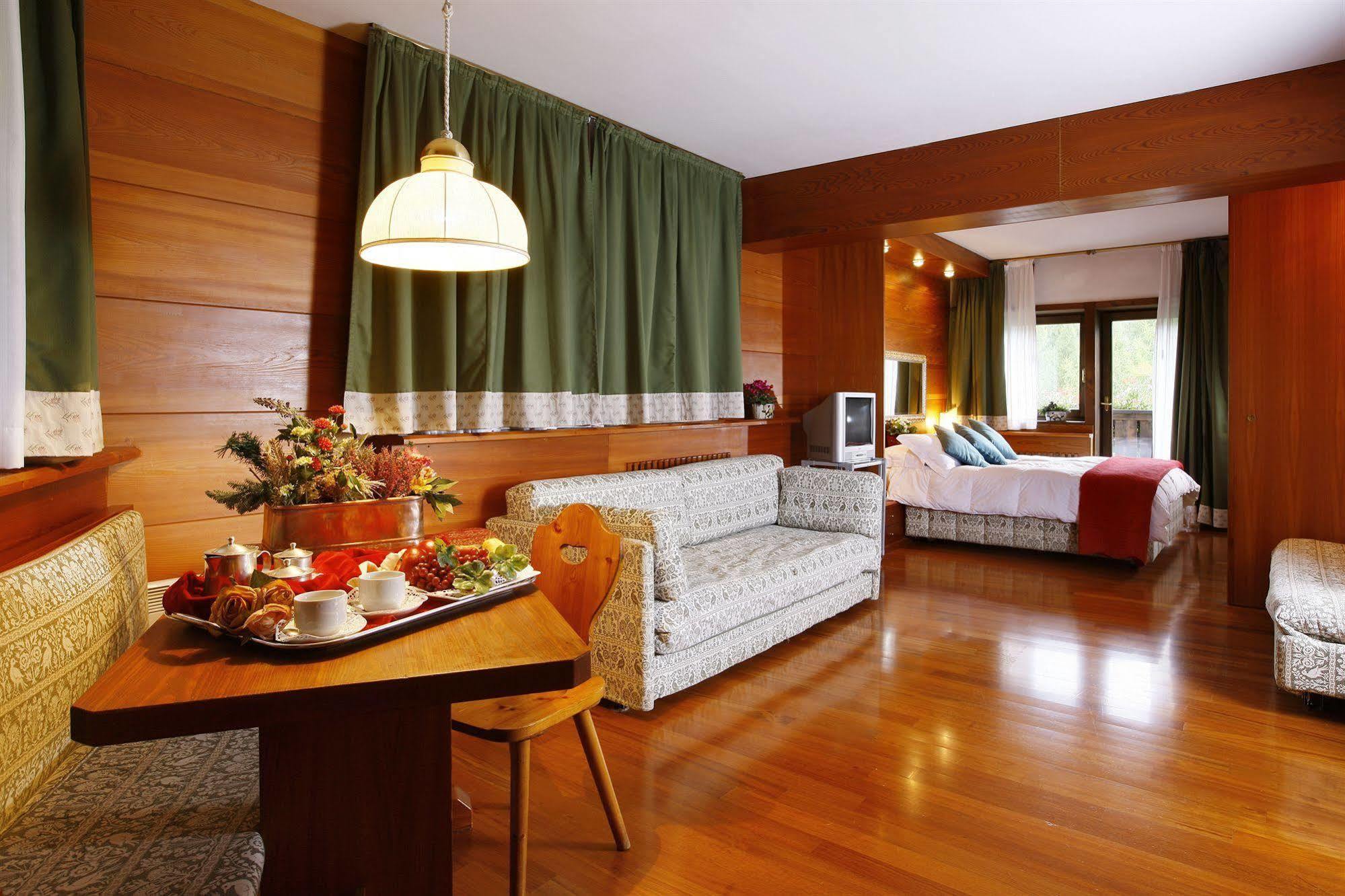 Hotel Mirage Cortina dʼAmpezzo Esterno foto